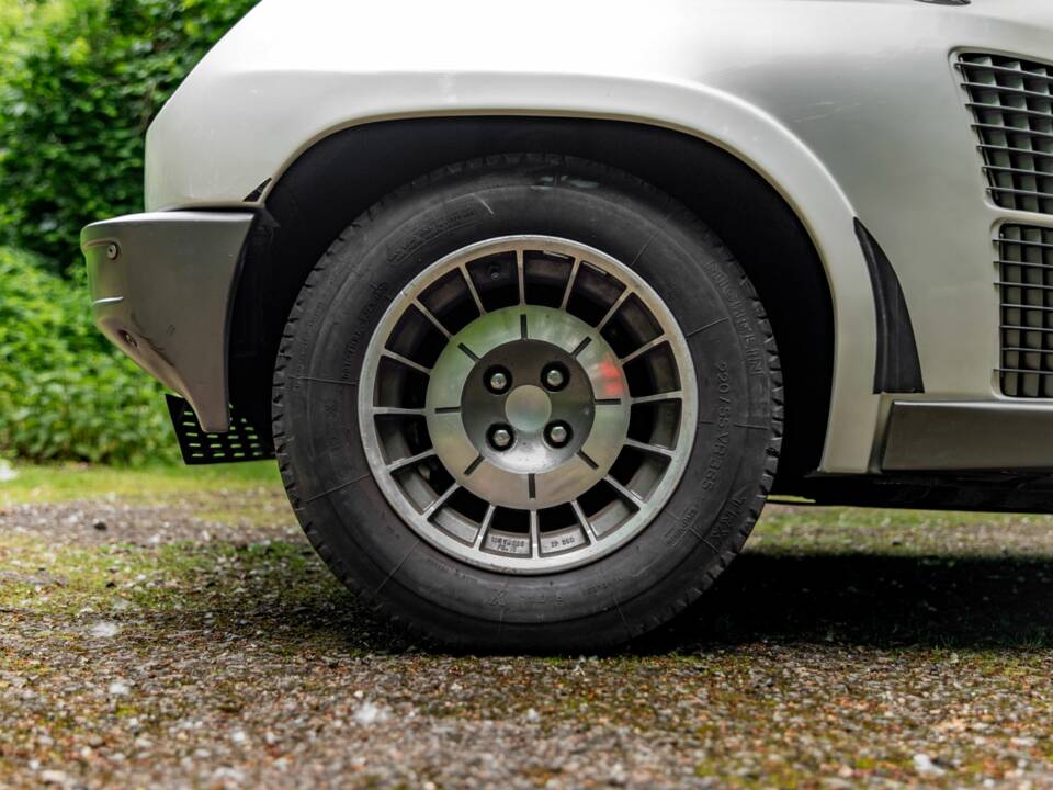 Image 42/49 of Renault R 5 Turbo 2 (1984)