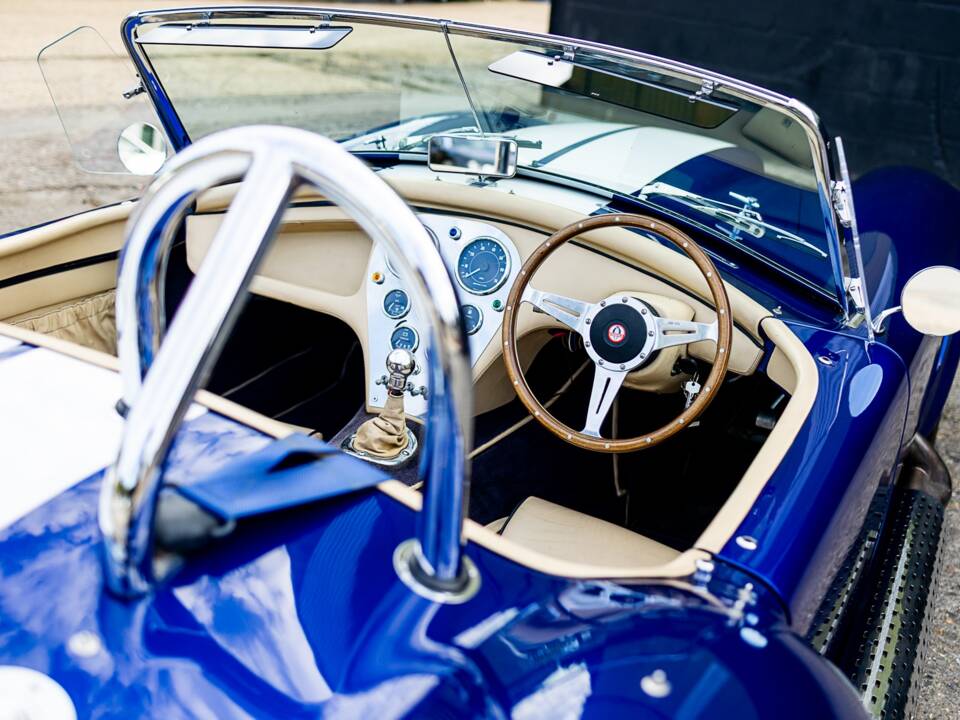 Image 50/50 of Dax Cobra (2005)
