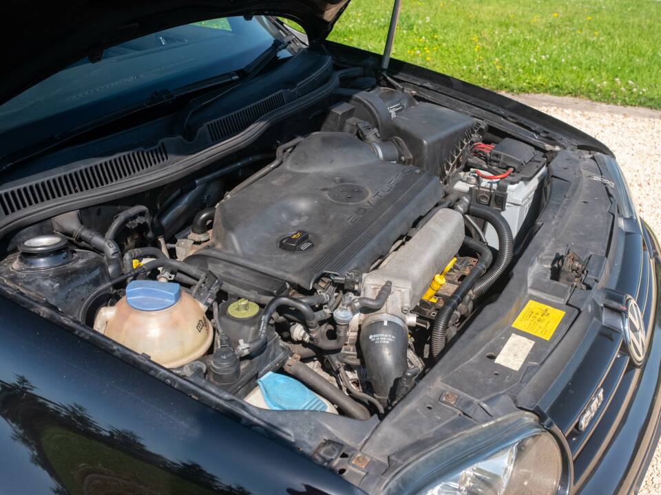 Bild 25/43 von Volkswagen Golf IV 1.8T GTI (2002)