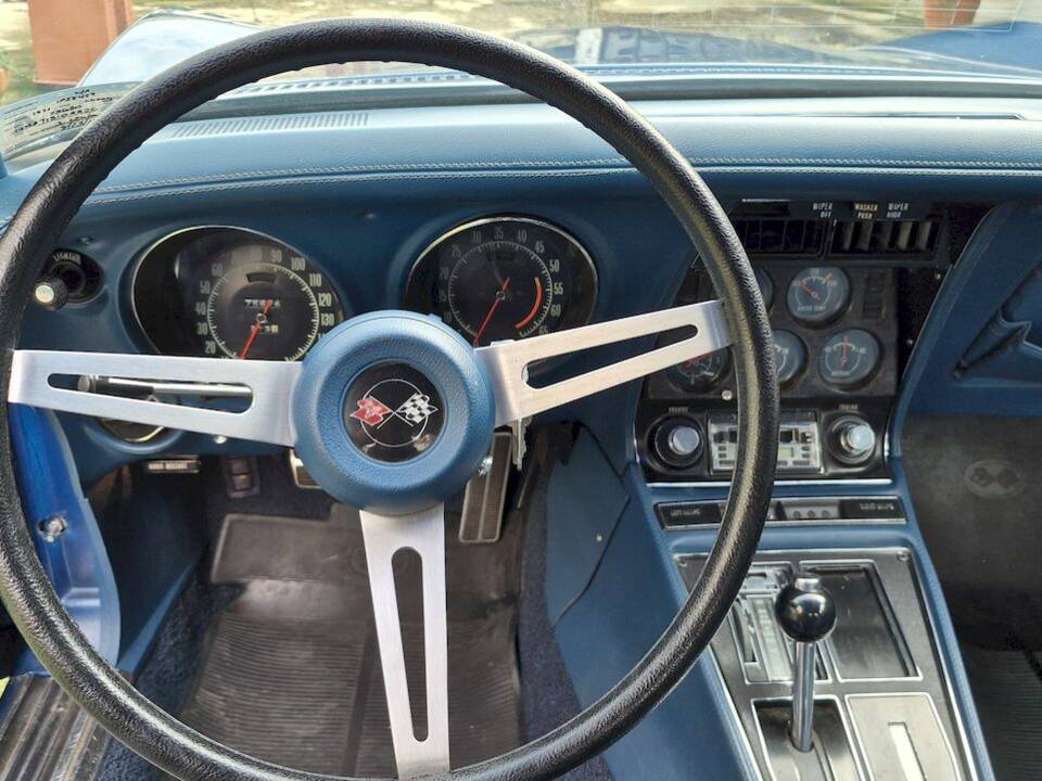 Image 32/55 of Chevrolet Corvette Stingray (1971)