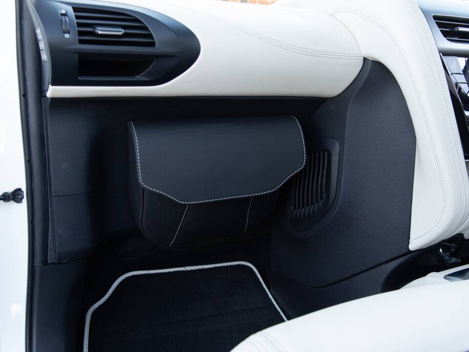 Bild 87/95 von Aston Martin Cygnet (2012)