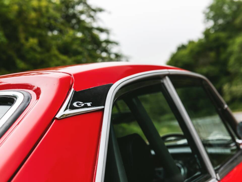 Image 29/50 of MG MGB GT V8 (1977)