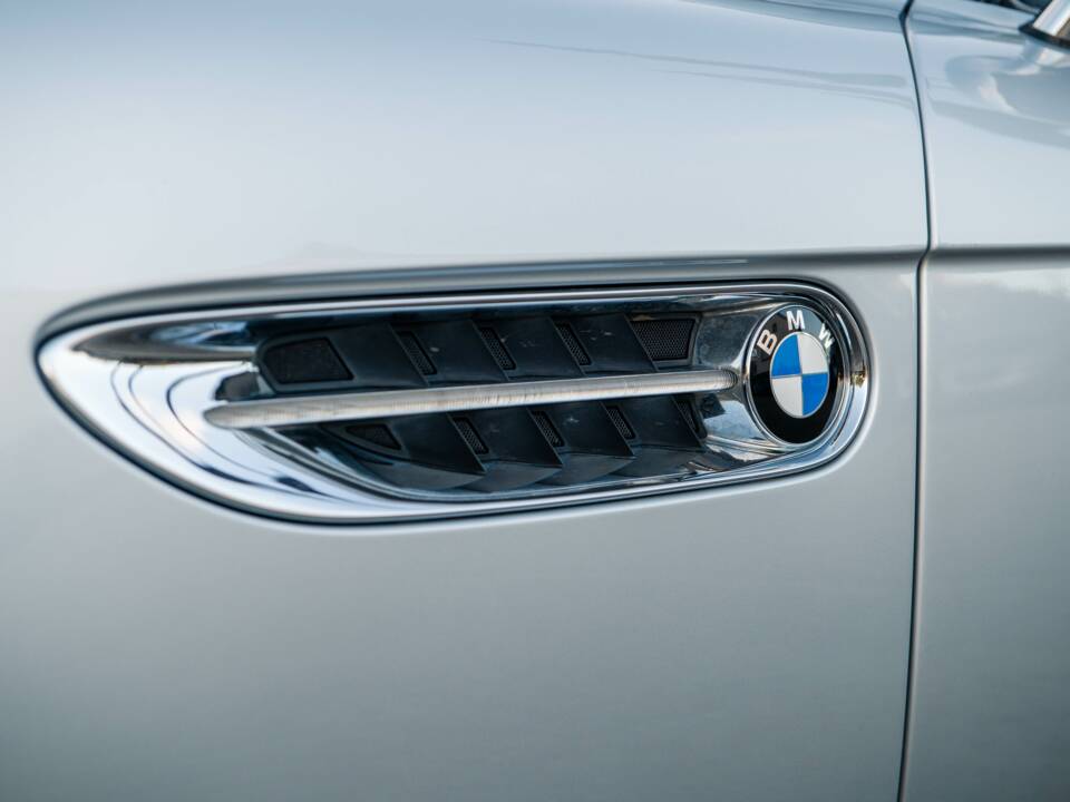 Bild 18/31 von BMW Z8 (2000)