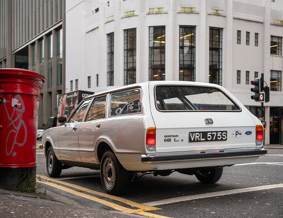 Bild 3/5 von Ford Cortina 1600 Turnier (1977)