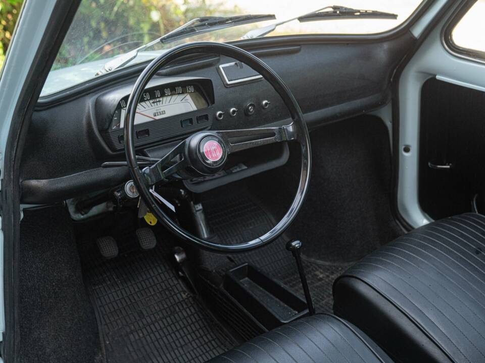 Image 31/47 of FIAT 500 L (1971)