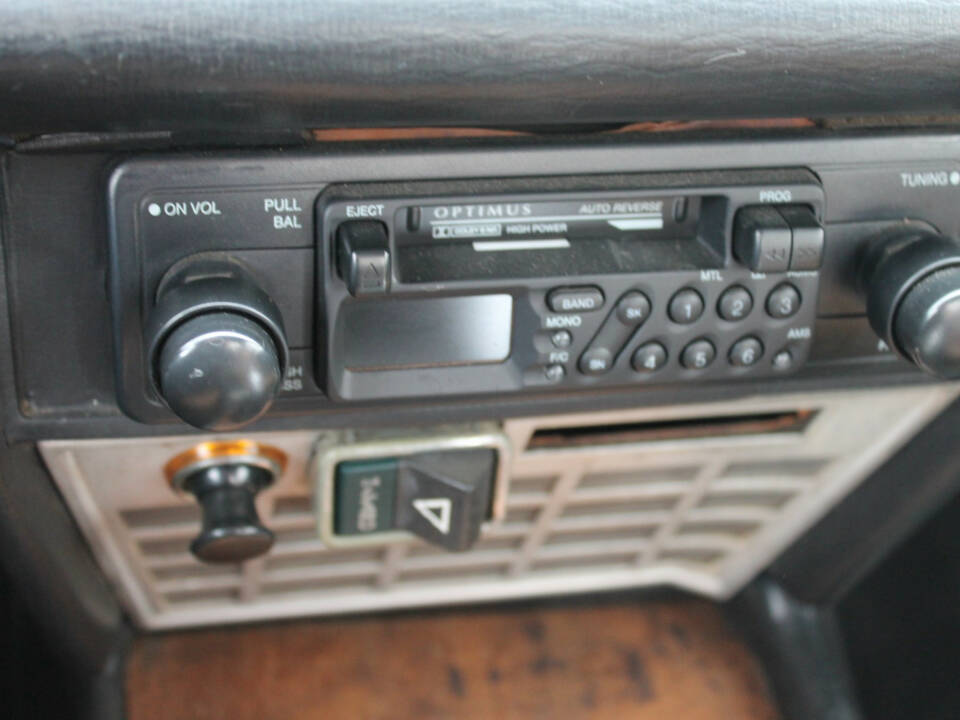 Image 14/22 of FIAT 124 Spider CS1 (1974)