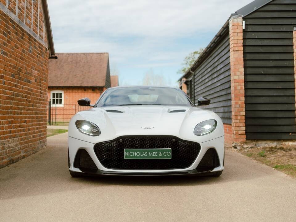 Bild 10/82 von Aston Martin DBS Superleggera (2018)
