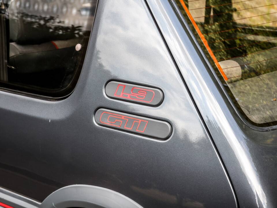 Bild 30/33 von Peugeot 205 GTi 1.9 (1987)