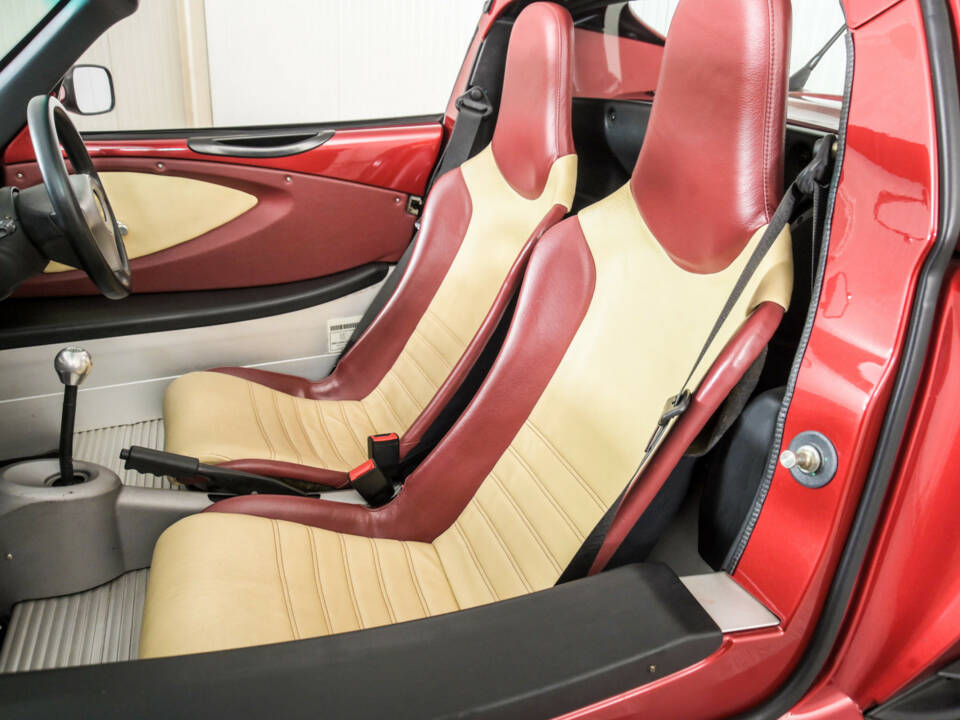 Image 16/50 of Lotus Elise (2003)