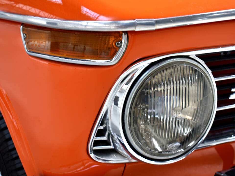 Image 9/52 of BMW 2002 tii (1975)