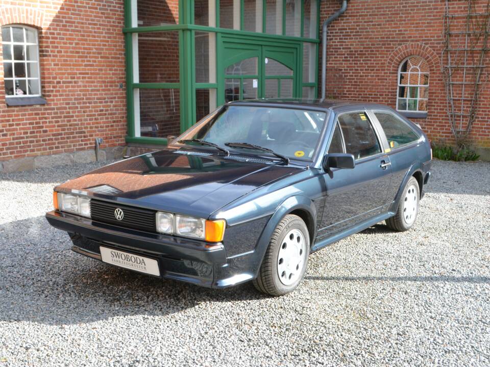 Image 2/15 de Volkswagen Scirocco II GT (1990)