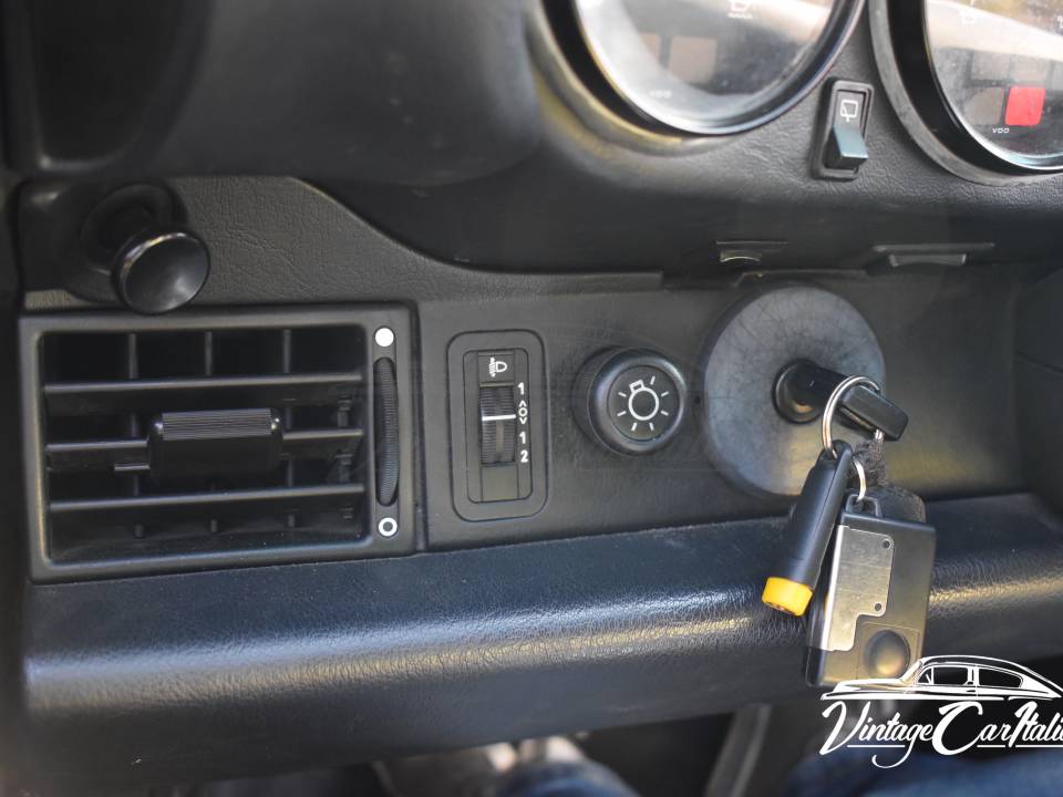 Bild 49/50 von Porsche 911 Carrera 2 (1992)