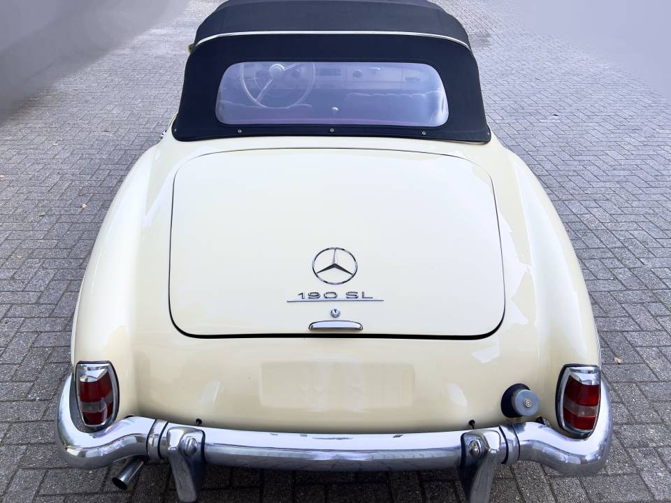 Image 4/6 de Mercedes-Benz 190 SL (1959)