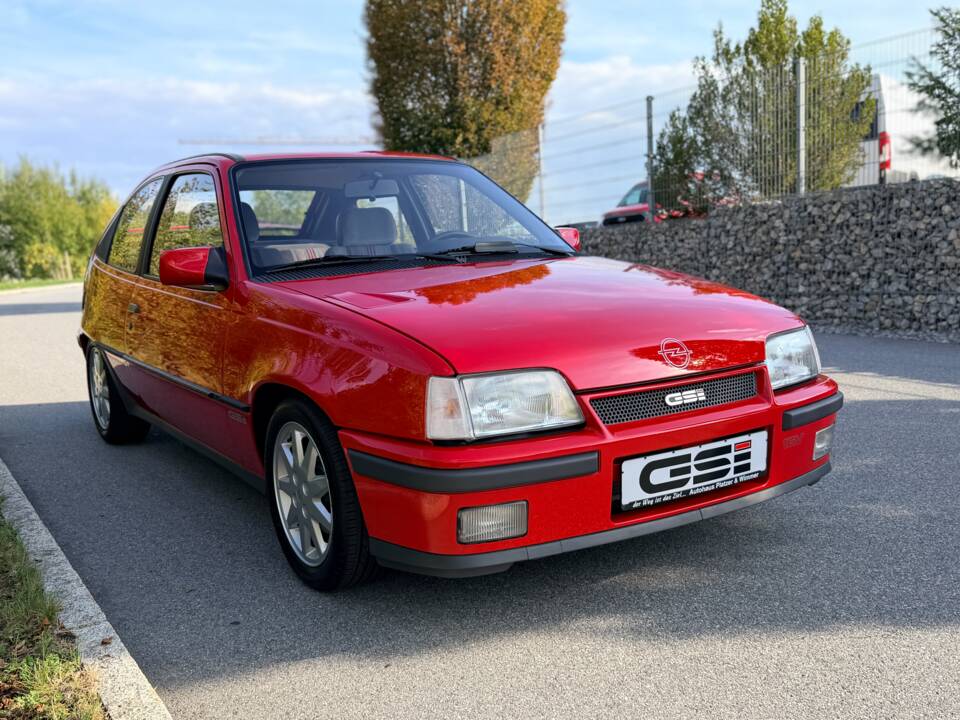 Image 23/33 of Opel Kadett 2,0i GSi 16V (1988)