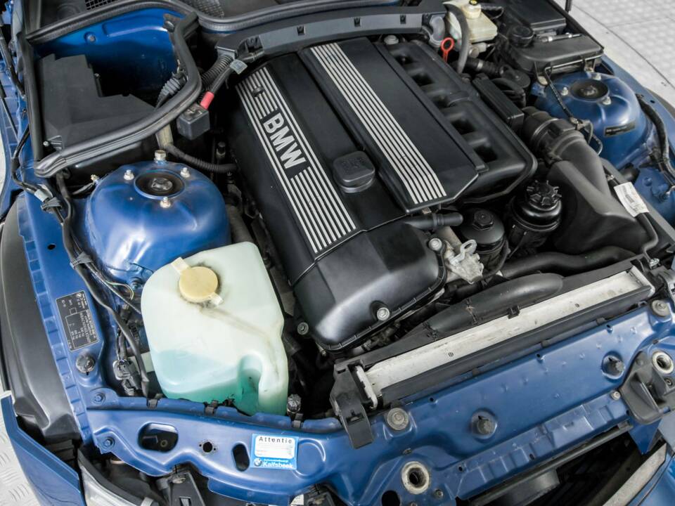 Image 39/50 of BMW Z3 2.2i (2001)