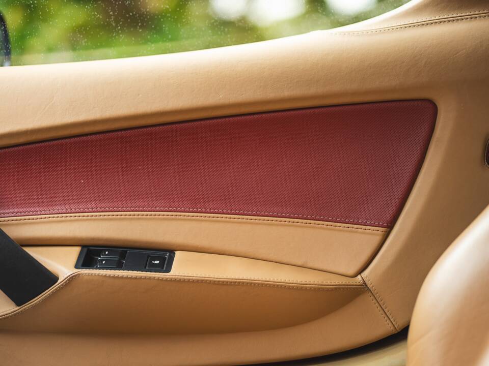 Image 16/50 de Tesla Roadster (2011)