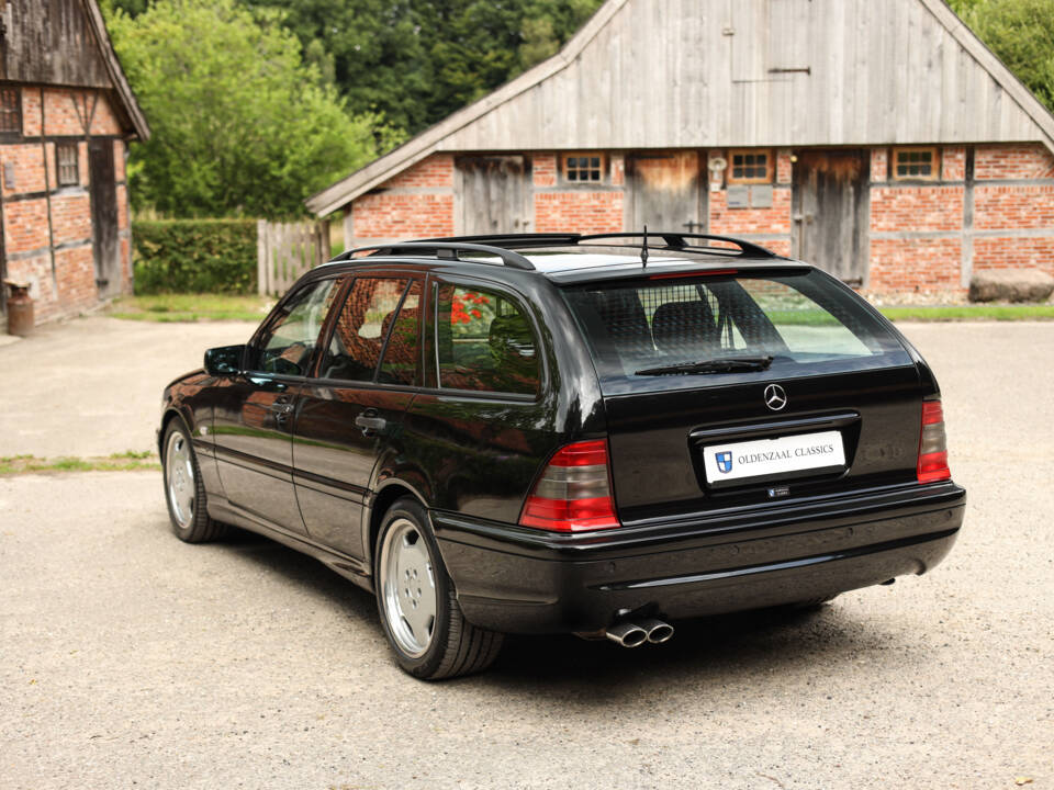 Bild 3/89 von Mercedes-Benz C 43 AMG T (1998)