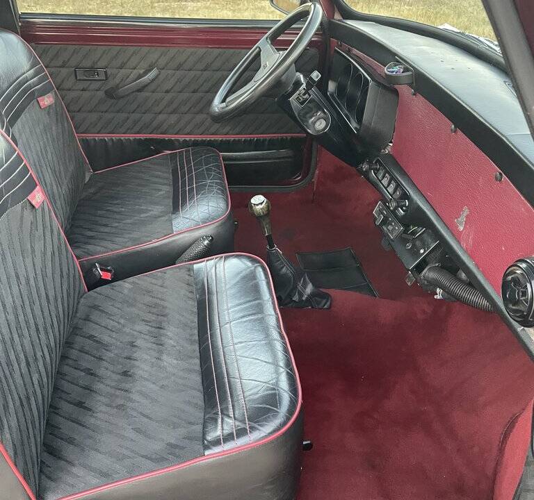 Image 2/8 of Mini 1000 (1990)
