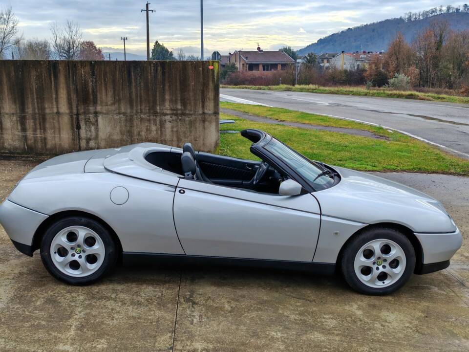 Bild 12/40 von Alfa Romeo Spider 2.0 Twin Spark 16V (1997)