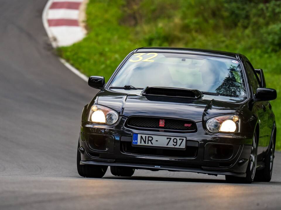Image 2/8 of Subaru Impreza WRX STi (2004)