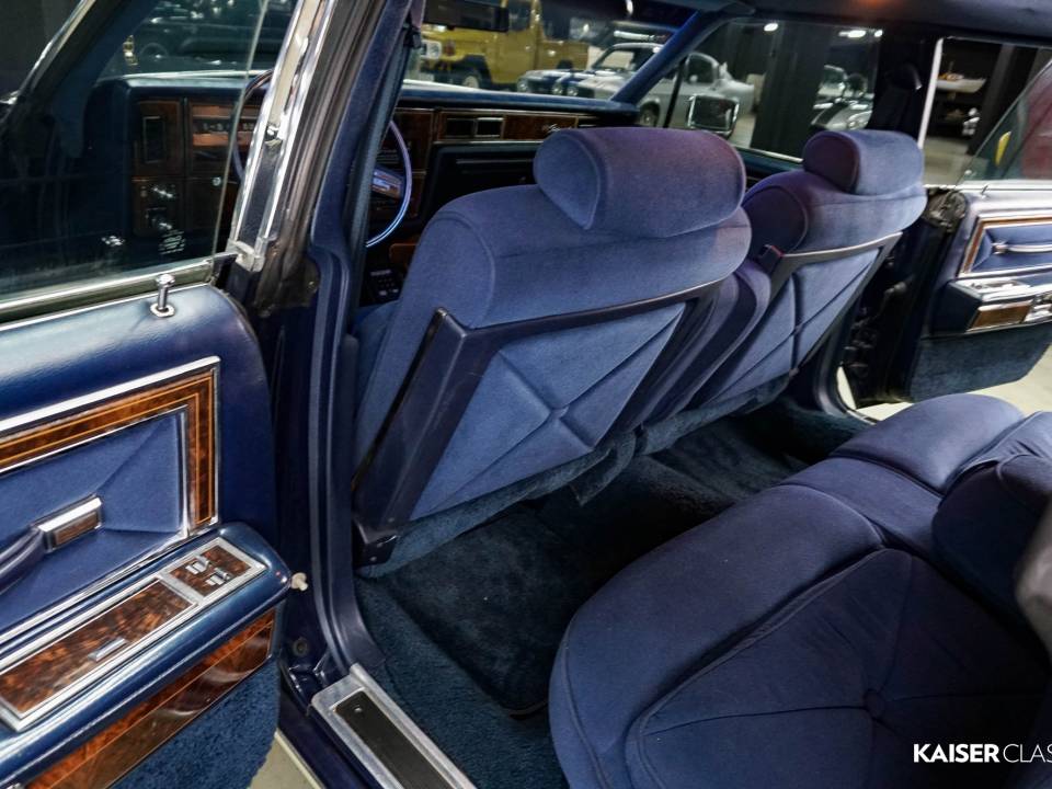 Immagine 27/50 di Lincoln Continental Sedan (1979)