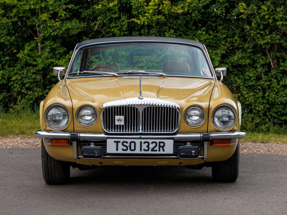 Bild 5/40 von Daimler Sovereign 4.2 (1976)