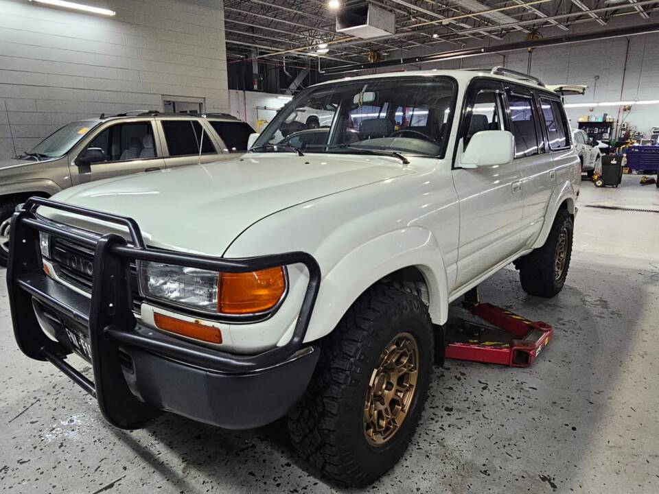 Image 7/48 de Toyota Land Cruiser FJ80 (1992)