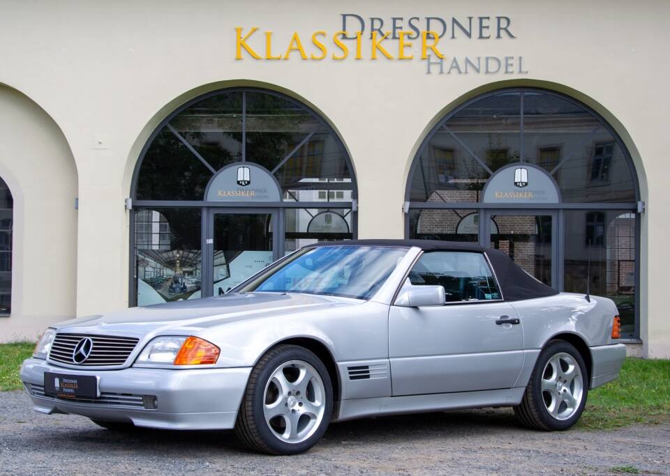Image 13/34 of Mercedes-Benz 300 SL (1991)