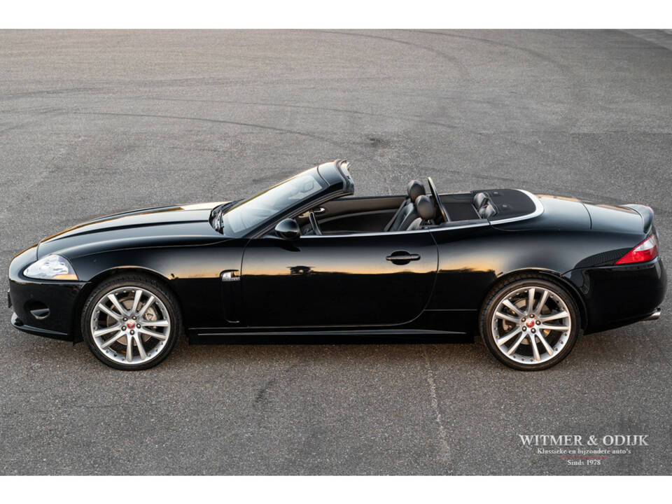 Image 25/37 of Jaguar XK 4.2 (2006)