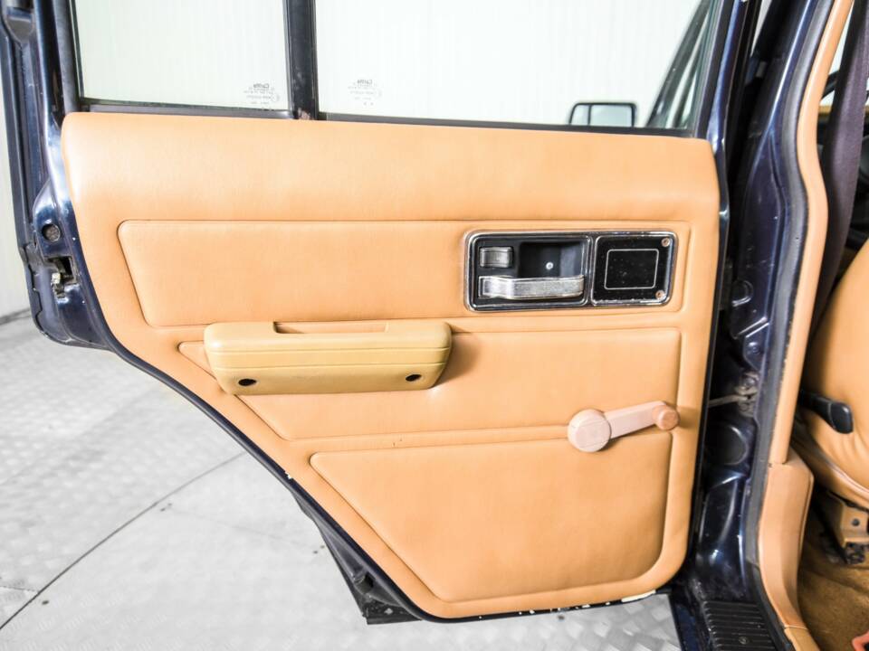 Bild 32/50 von Jeep Cherokee 2.8L V6 (1986)