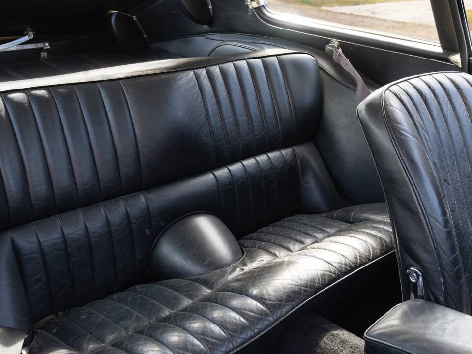 Image 27/40 de Jaguar Type E 4.2 (1966)