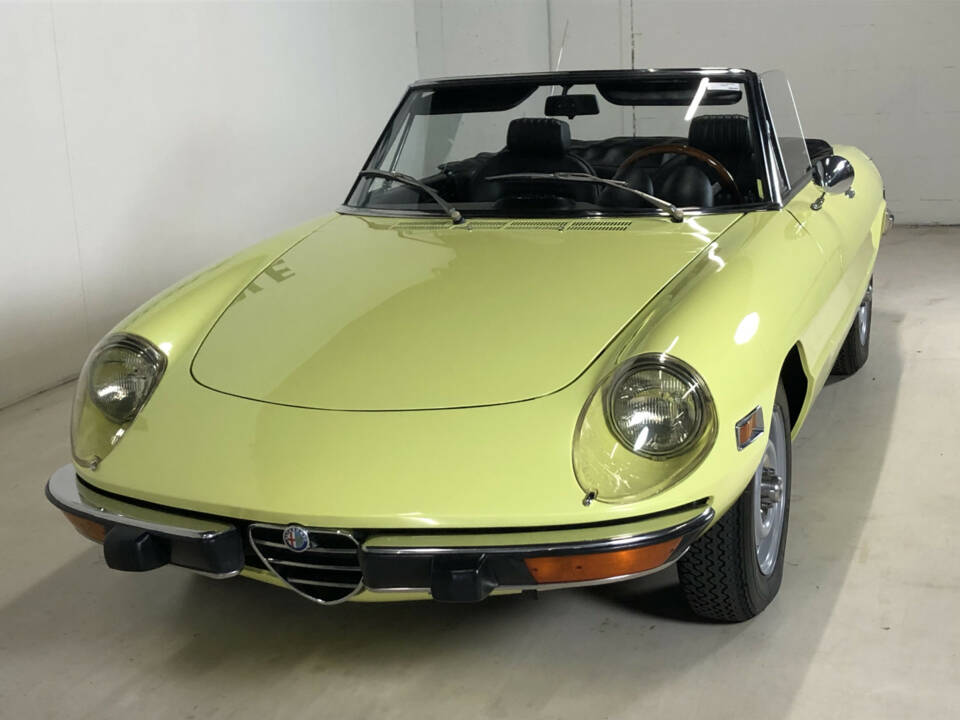 Immagine 5/26 di Alfa Romeo 2000 Spider Veloce (1973)