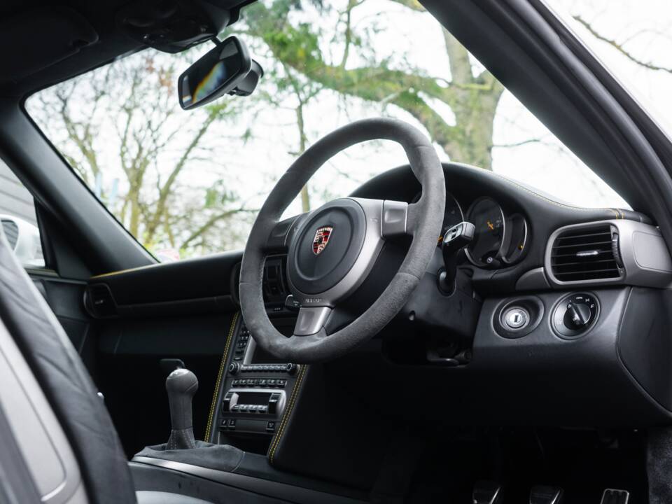 Bild 42/52 von Porsche 911 GT2 (2008)