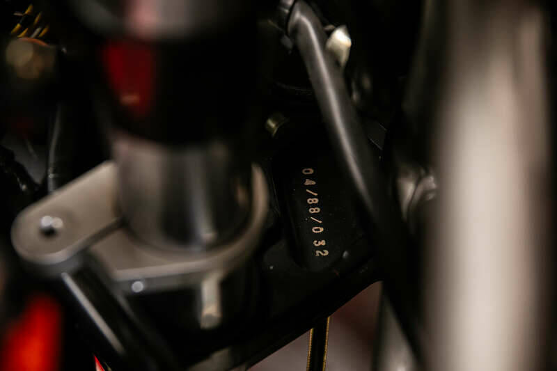 Image 24/35 of Ducati DUMMY (1988)