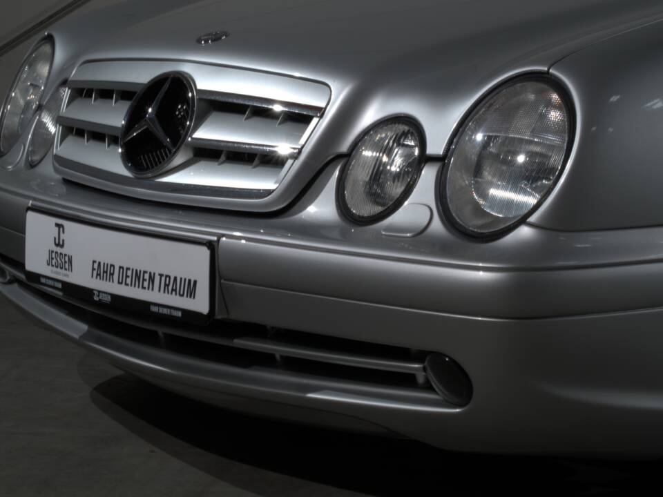 Image 6/28 of Mercedes-Benz CLK 200 Kompressor (2001)