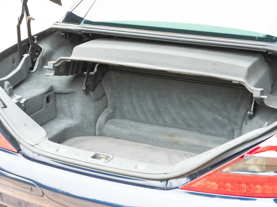 Bild 47/50 von Mercedes-Benz SL 55 AMG (2004)