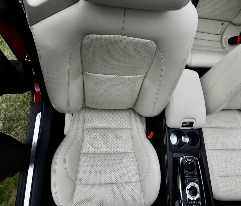 Image 37/50 of Jaguar XKR (2013)