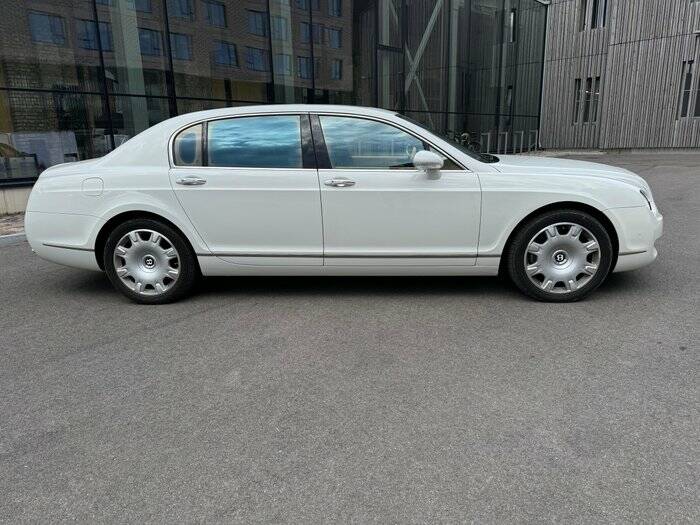 Image 4/7 of Bentley Continental Flying Spur (2005)