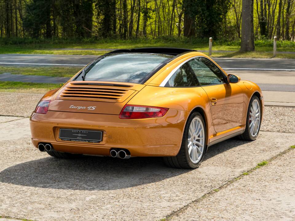 Image 13/34 de Porsche 911 Targa 4S (2008)