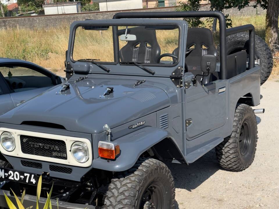 Image 4/50 of Toyota Land Cruiser BJ 40 (1981)