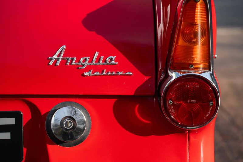 Bild 22/50 von Ford Anglia Super (1968)