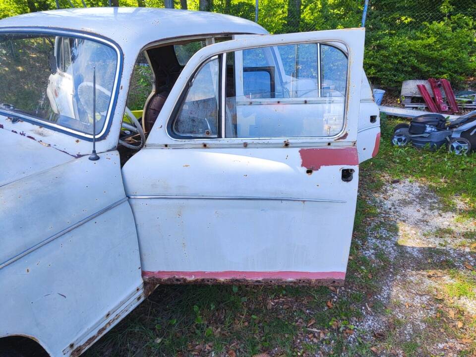 Image 11/50 of Mercedes-Benz 220 S (1958)