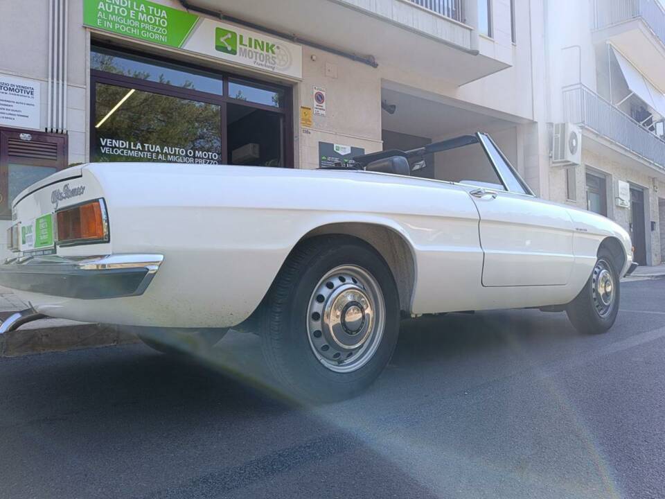 Bild 10/12 von Alfa Romeo Spider 1600 Junior (1975)