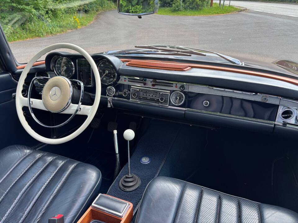 Imagen 17/53 de Mercedes-Benz 230 SL (1965)