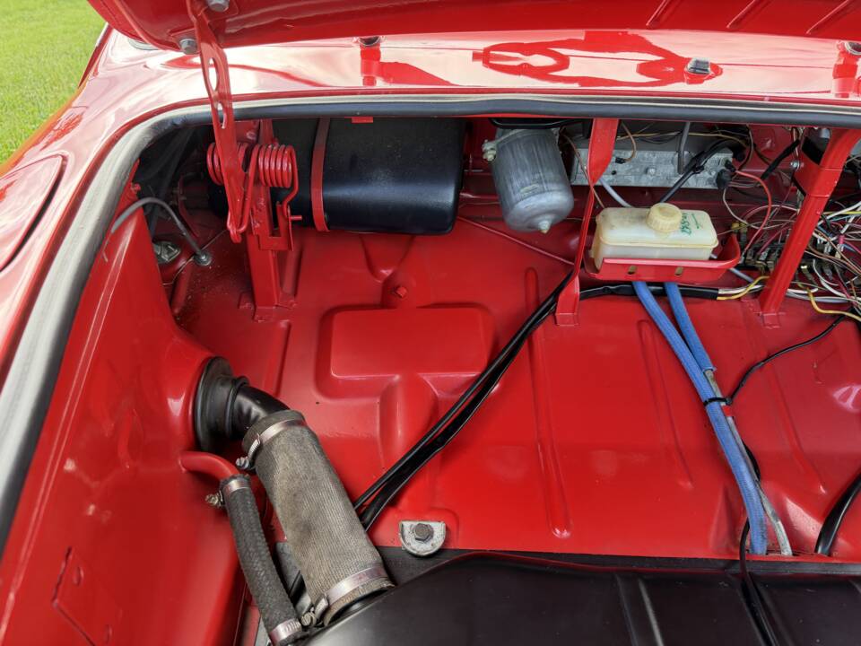 Bild 58/78 von Volkswagen Karmann Ghia 1600 (1970)