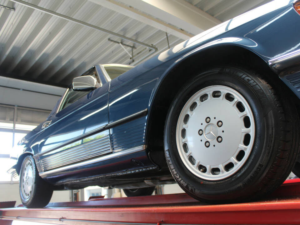 Immagine 8/50 di Mercedes-Benz 300 SL (1986)