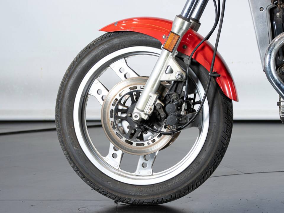 Image 16/40 of Honda CX 500 Turbo (1982)