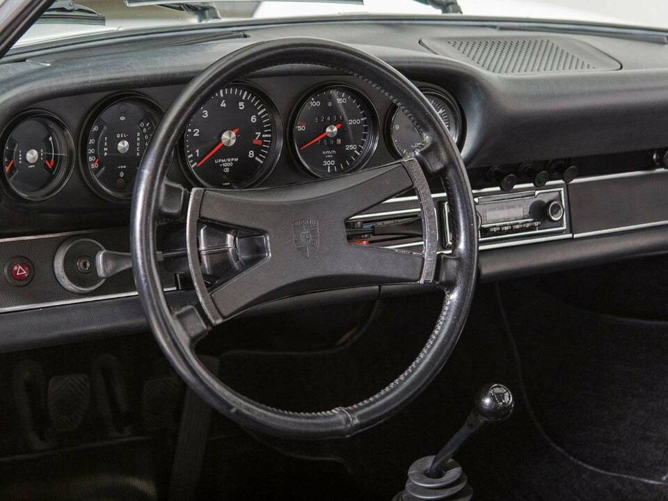 Immagine 12/19 di Porsche 911 Carrera RS 2.7 (Touring) (1973)