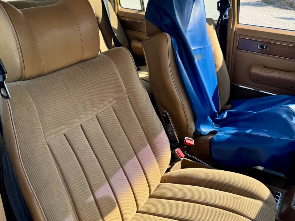 Image 14/16 of Opel Diplomat V8 5,4 (1975)