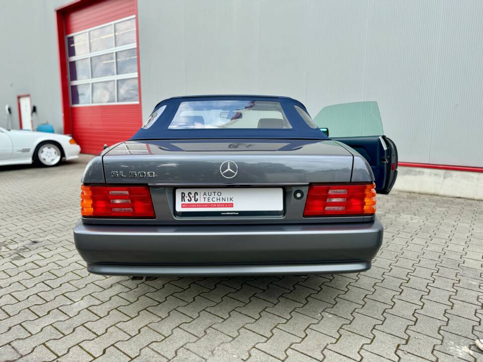 Immagine 8/56 di Mercedes-Benz SL 500 (1995)